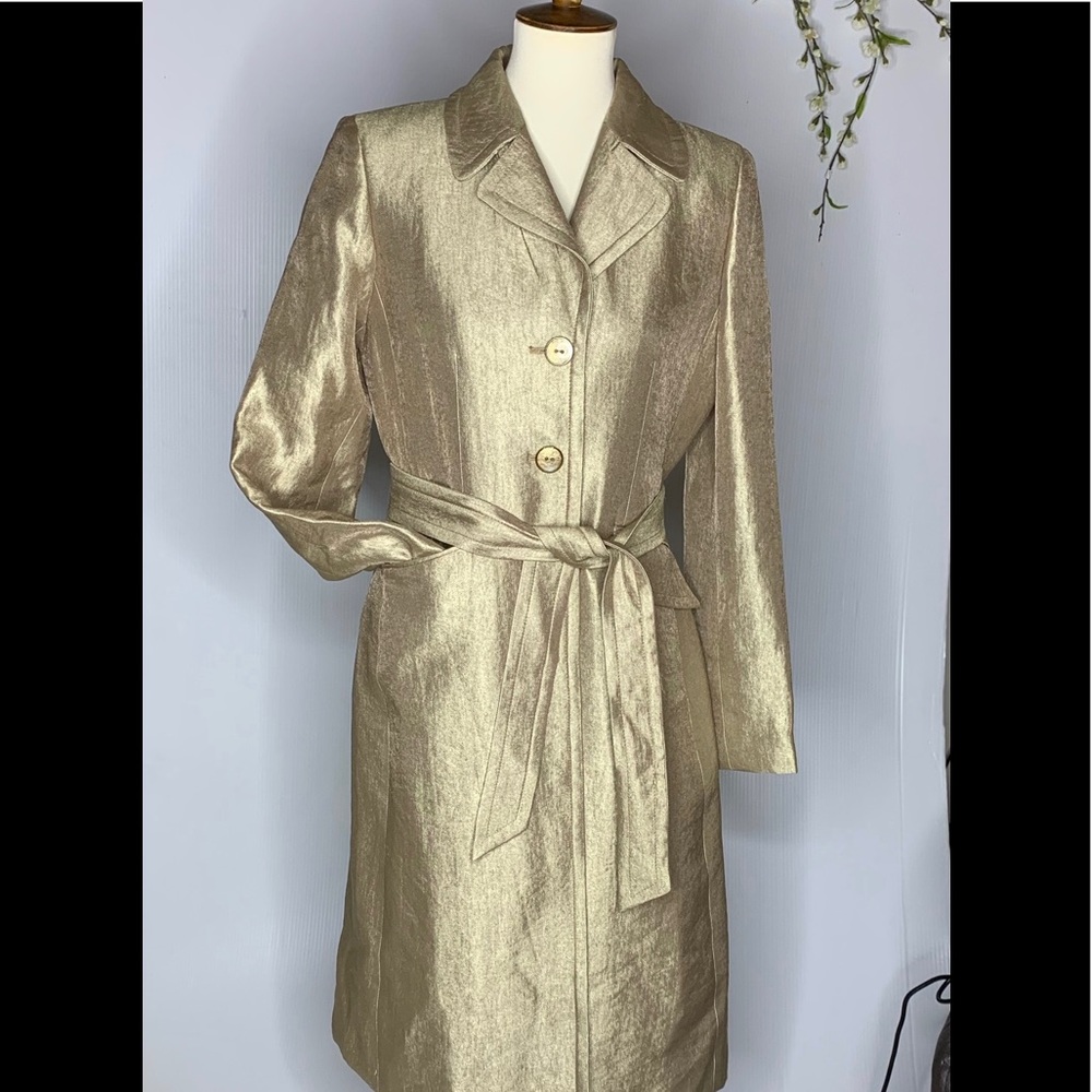 KASPER TRENCH COAT  size 6. Gold Metallic